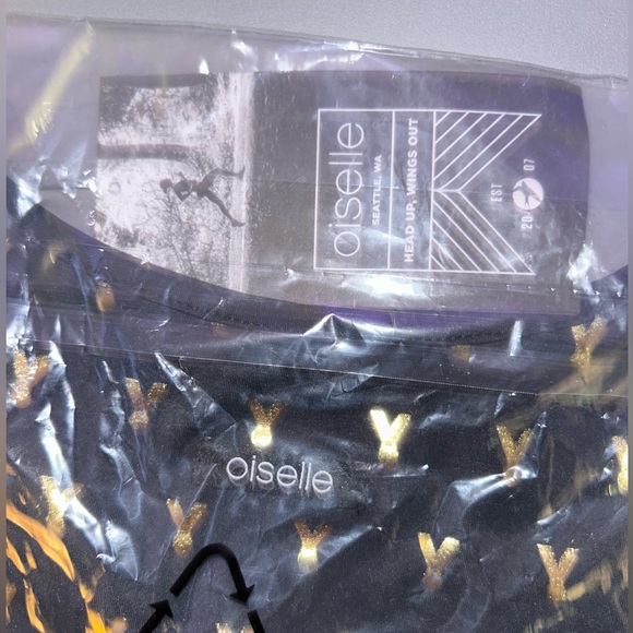 Oiselle Mettle black & gold tank crop top, size 8 NWT - Picture 5 of 6